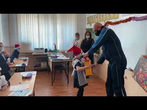 Зам. гендиректора ООО "Газпром переработка Благовещенск" Андрей Белоусов в Юхтинской школе смотреть онлайн