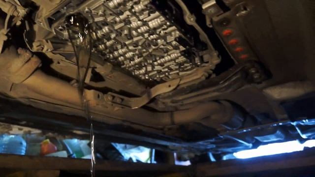 Mercedes-Benz C klasse III (W204) - как поменять масло в автоматической коробке передач смотреть онлайн