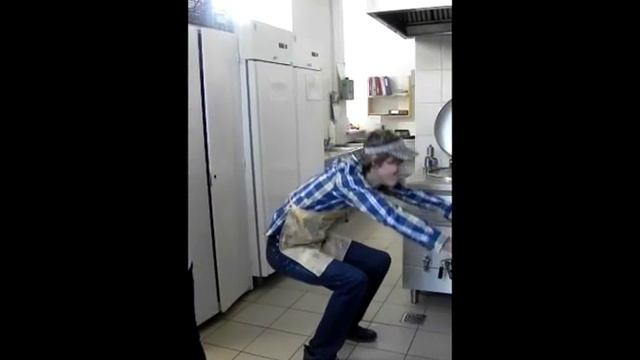 Последний звонок - Столовая смотреть онлайн