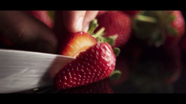 Strawberry смотреть онлайн