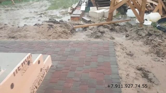 Брусчатка в отмостке. Отмостка из брусчатки. Брусчатка "Старый Город". смотреть онлайн