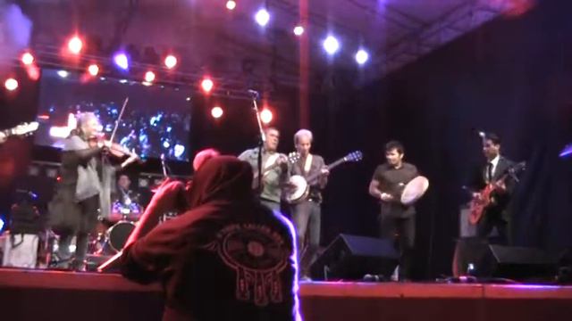 Florent Vollant, Tshinanu, Innu Nikamu 2015 [13/14] смотреть онлайн