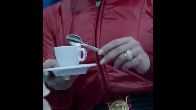 Lady Gaga vs Patrizia Reggiani: Accent Comparison (House of Gucci) смотреть онлайн