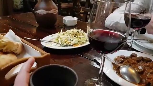 Наш ужин в  Pandok Yerevan на улице Пароняна.