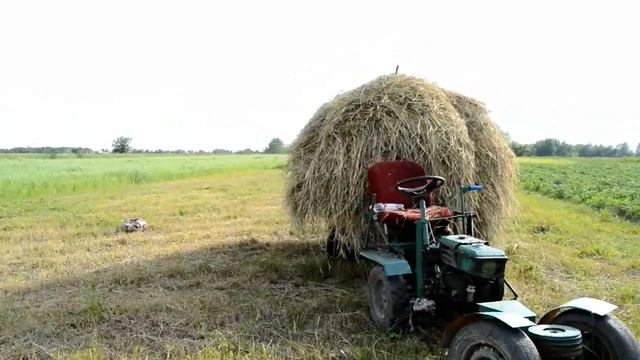 вывоз сена мини трактором из мотоблока смотреть онлайн