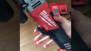 Обзор болгарки Milwaukee 2780.