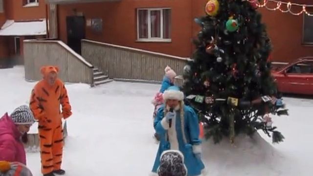 Новогодний праздник для двора от СтудииКБ смотреть онлайн