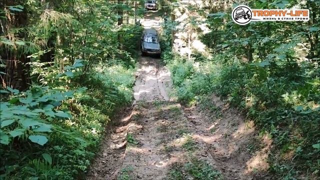 Мерседес МЛ против внедорожников Джип УАЗ Нива Паджеро на бездорожье 4х4 покатушка Трофи-лайф 2021 смотреть онлайн