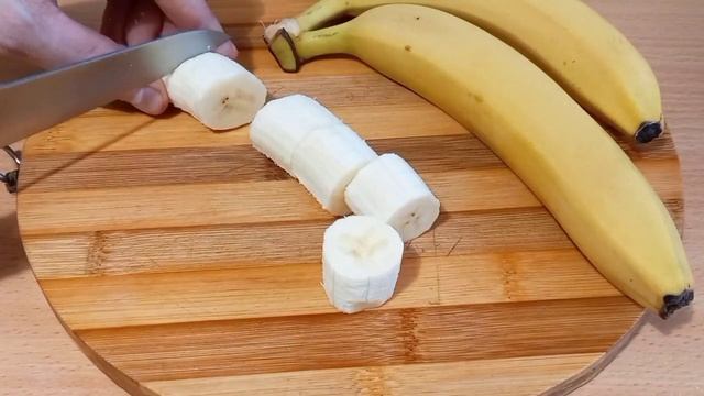 Очень вкусный и простой рецепт/Банановый пирог на сковороде/Banana pie! смотреть онлайн