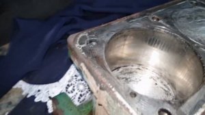 VOLVO FH 12 газы в расширительном бачке. ( ищем причину )