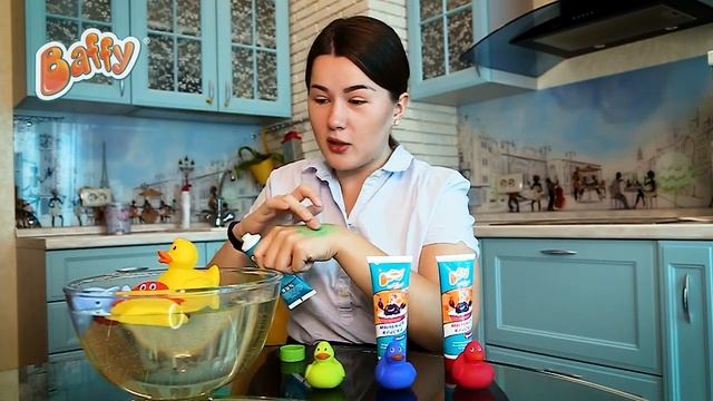 Обзор мыльной краски от Baffy. Игры для детей в ванной. смотреть онлайн