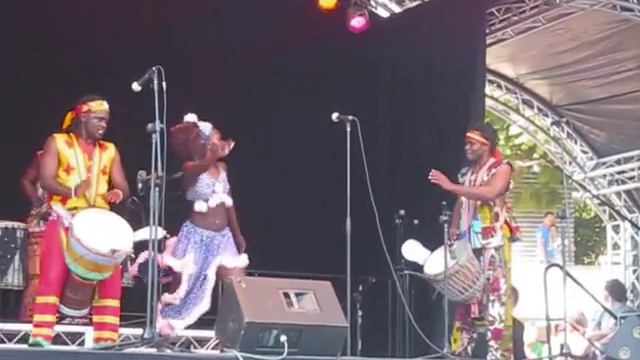 Mohammed Bangoura - djembe drum смотреть онлайн