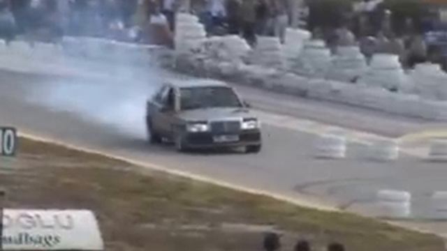 Mercedes 190 E Drift