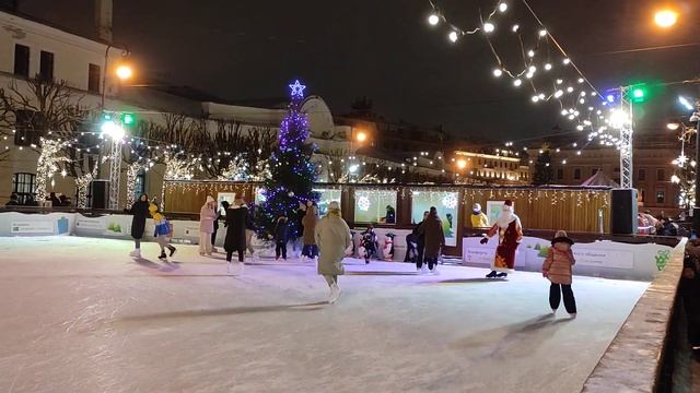 На Кленовой улице в Санкт-Петербурге открылся чудесный каток, карусель и Рождественская ярмарка!) смотреть онлайн