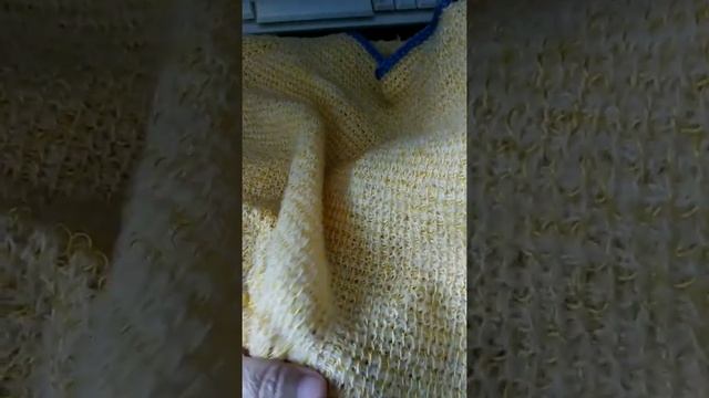 Красивая пряжи и красивый простой узор в технике тунисского вязания смотреть онлайн