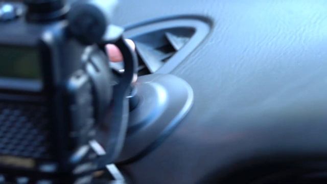 Baofeng UV-5R Car Setup - Install your HAM Radio the Easy Way (no drilling!) смотреть онлайн