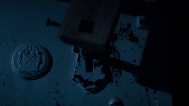 Key dropping scene from Escape from Pretoria смотреть онлайн