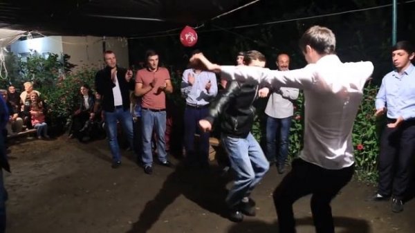 Лезгинка. Молодеж зажигает.