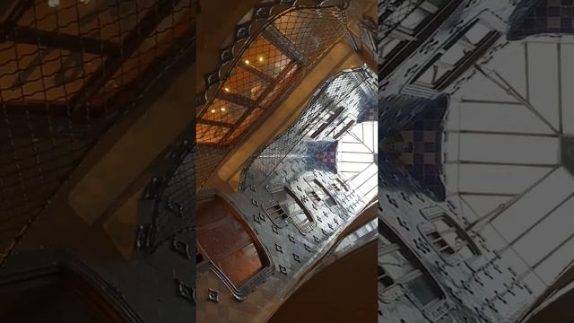 Дом Батьо Антонио Гауди. Барселона за 2 минуты смотреть онлайн
