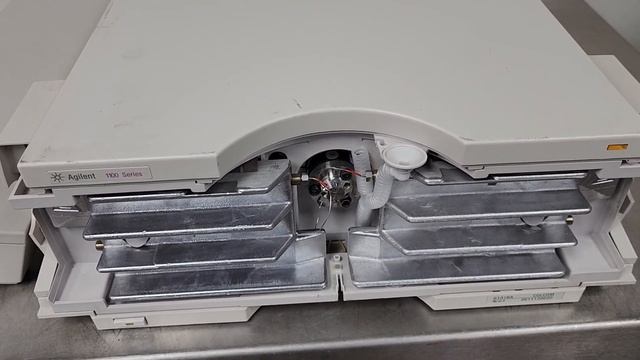 Agilent HP 1100 Series G1316A Column Compartment G1316 HPLC ColCom смотреть онлайн