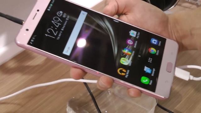Asus Zenfone 3 Ultra. Огромный планшетофон с интересным дизайном. Быстрый Hands On на Computex 2016