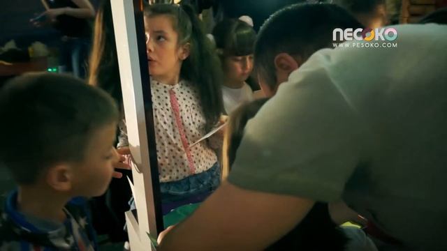 Рисование песком. Рисунки и картины из песка. Песоко. Часть 8. смотреть онлайн