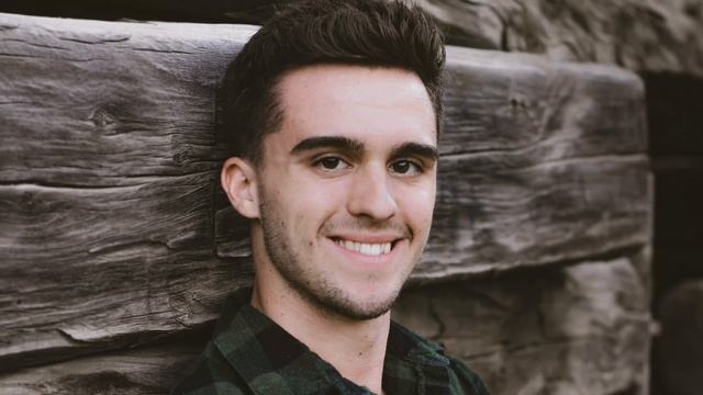 Узнав зачем его усыновила родная мать, мальчик решил бежать обратно в детдом смотреть онлайн