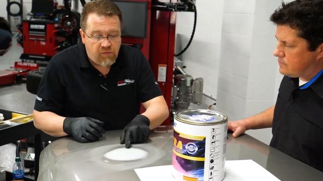 Fixing Holes in Body Filler смотреть онлайн