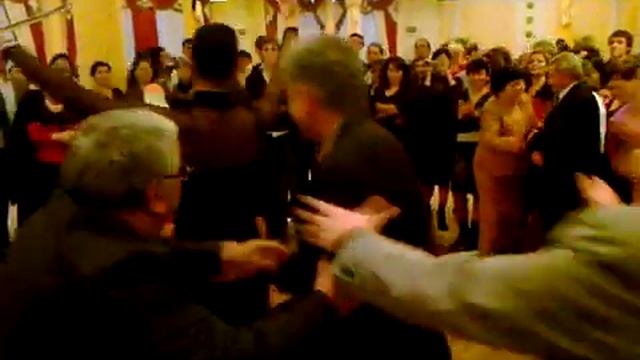 вот как танцевать лезгинку надо....... смотреть онлайн