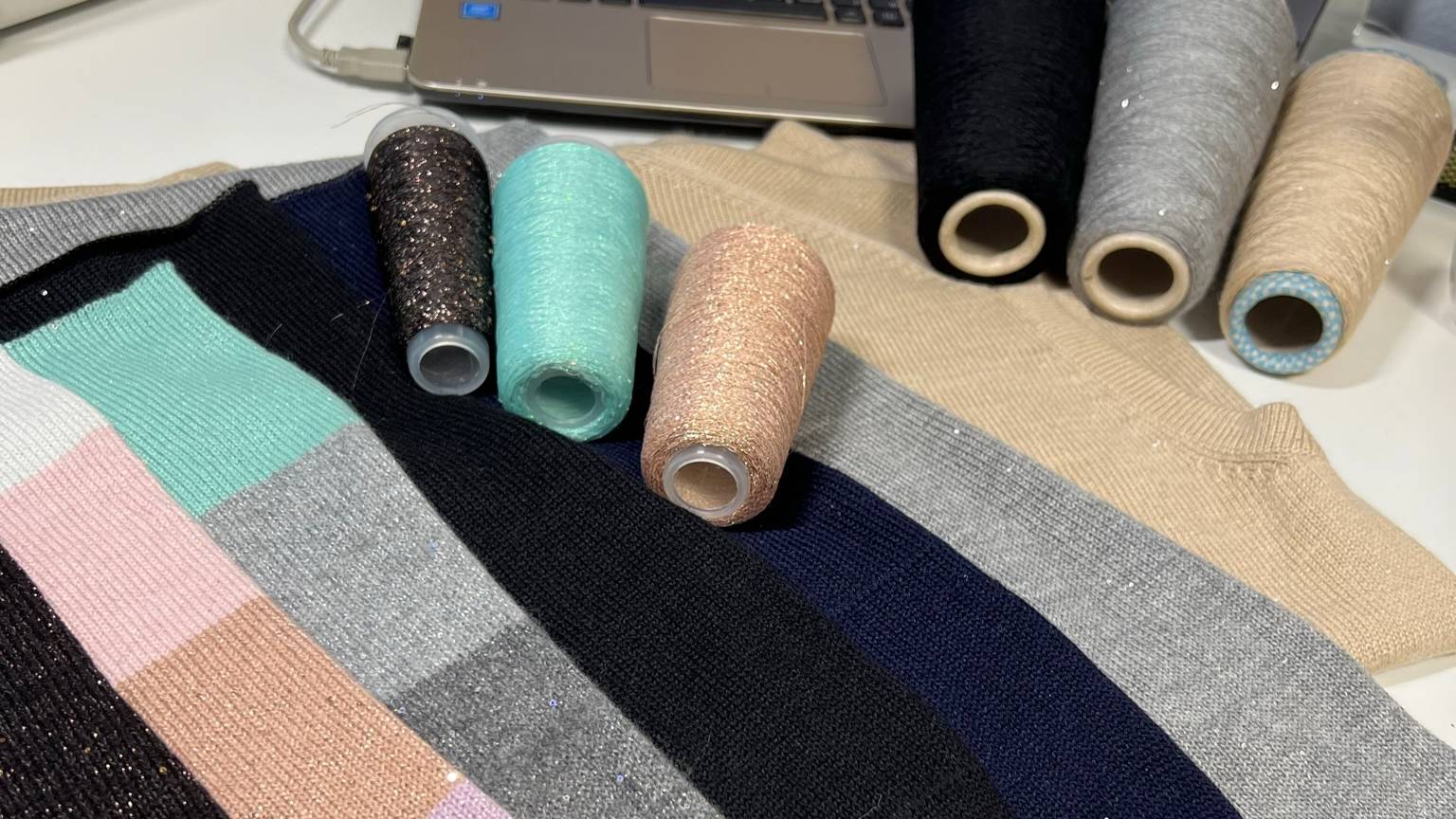 Кашемир с микро-пайетками