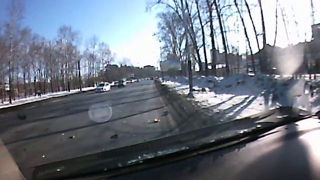 18.02.2012. Хабаровск. Краснореченская. Выезд на встречку смотреть онлайн