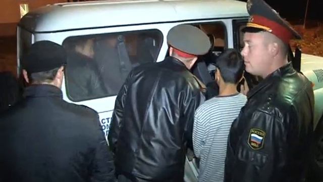 15 человек задержала полиция Ревды во время выявления незаконных мигрантов смотреть онлайн