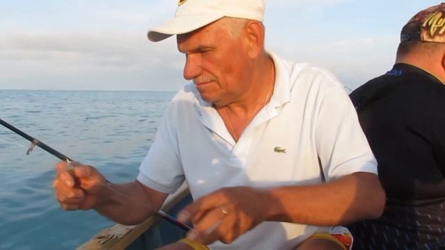 ОТДЫХ В АБХАЗИИ НОВЫЙ АФОН РЫБАЛКА В МОРЕ смотреть онлайн