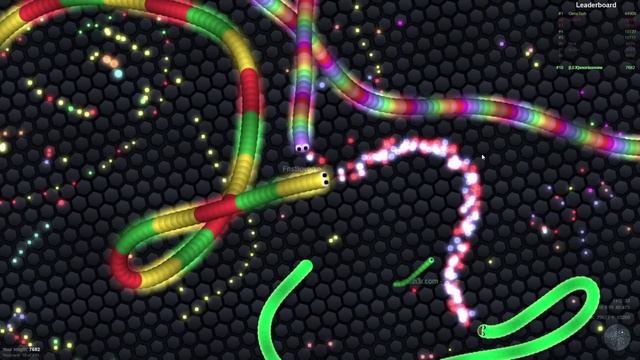 СЛИЗЕРИО НАБЕРЁМ 1000000 #58 ТОТ САМЫЙ МОМЕНТ! МАССА ТАК И ПРЁТ! ТОП СЕЙЧАС ЛОПНЕТ! SLITHER.IO смотреть онлайн