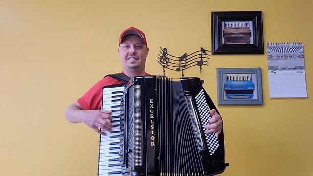 (SOLD!) - Excelsior Symphony Gold Mini MIDI - Like-New! VIDEO #2 (Carnegie Accordion Company) смотреть онлайн