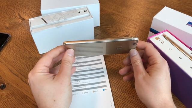 Huawei P10 Lite Unboxing and Hands On смотреть онлайн