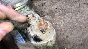 Как замкнуть стартер на прямую! Замыкаю втягивающее реле стартера.Что делать если не крутит стартер