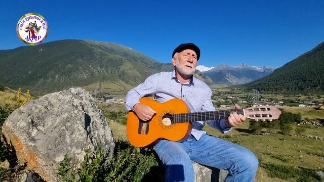 Роберт Узденов