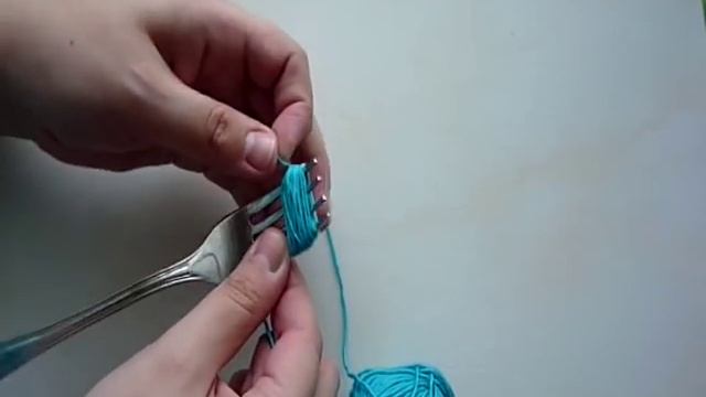 Как сделать шарф для кукол своими руками. How to make a scarf for hand-made dolls. смотреть онлайн