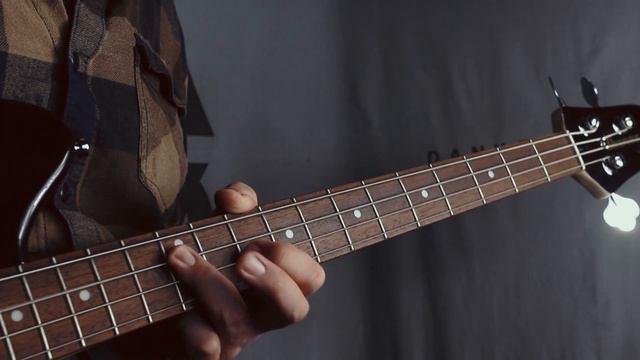 Avril Lavigne - Cannonball (Bass Cover With Tabs) смотреть онлайн