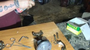 Opel Astra J/ Двигатель A16XER/ Сборка поршня, установка колец.