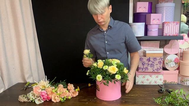 КОМПОЗИЦИЯ В ШЛЯПНОЙ КОРОБКЕ / МОНТАЖ ОАЗИСА / РАСПРЕДЕЛЕНИЕ ФЛОРИСТИЧЕСКОГО МАТЕРИАЛА смотреть онлайн