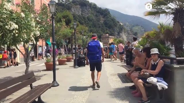 Wanderlust Travel Backpack Lets You Travel Like A Pro - #GadgetFlow Showcase смотреть онлайн