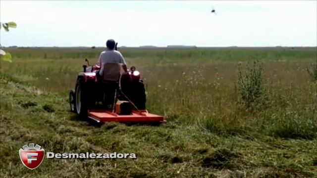 Tractor First XT 220 - Desmalezadora TNS 120 (2016) смотреть онлайн