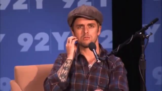 2 minutes of Billie Joe Armstrong saying “y’know” смотреть онлайн