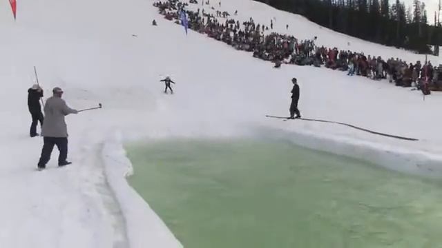 На лыжах по воде смотреть онлайн