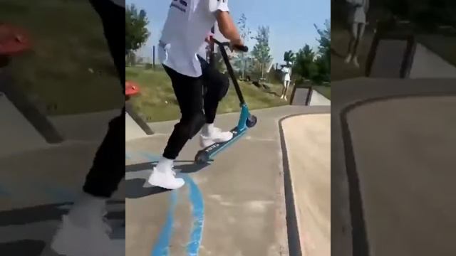 LET ME TEACH YOU AIN'T GONNA LISTEN DUDE????#FUNNY #TIKTOK #VIRAL смотреть онлайн