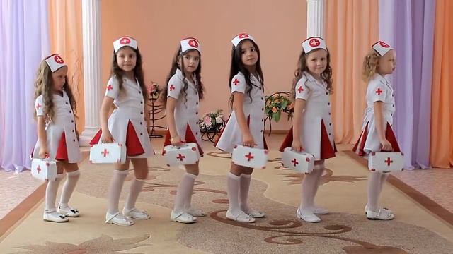 Гламурные медсёстры и Айболит смотреть онлайн
