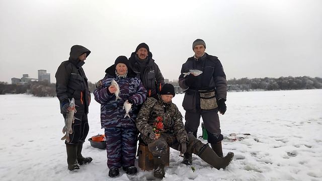 Новогоднее поздравление от Коломенских рыбаков! смотреть онлайн