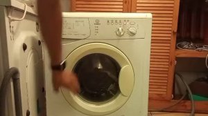 INDESIT стиральная машина если моргает что делать???